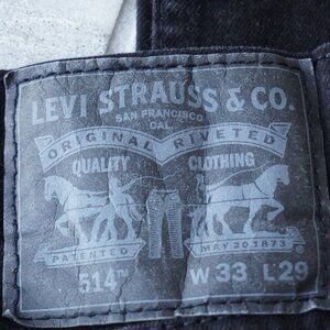 Levi’s 514 Straight Fit Jeans – Black
